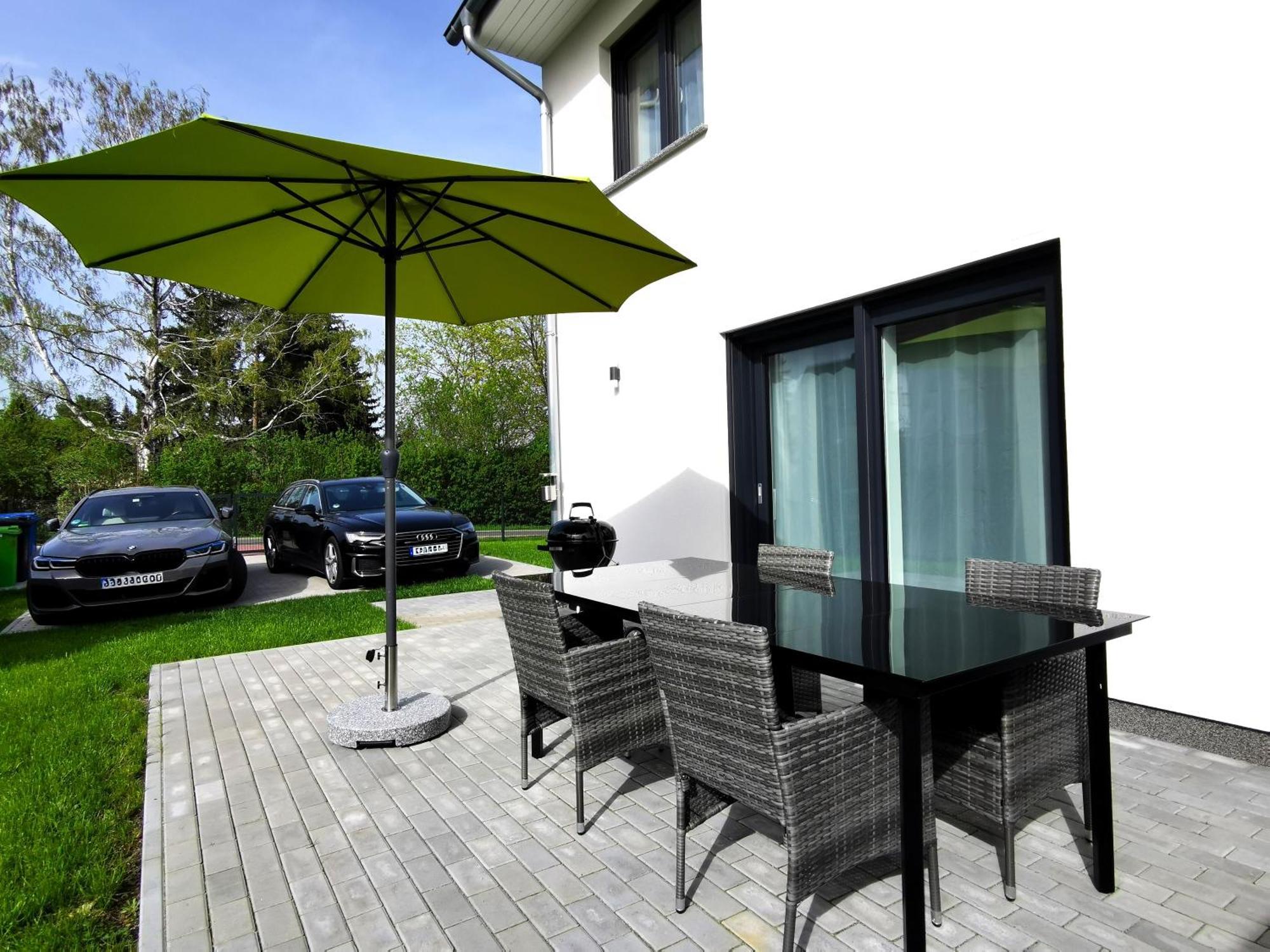 Bohnapartments Haus Zocheblick - 2 Kostenlose Parkplaetze - Sehr Ruhig - 4 Schlafzimmer - Neubau - Vollausstattung - Wlan Hoppegarten Esterno foto