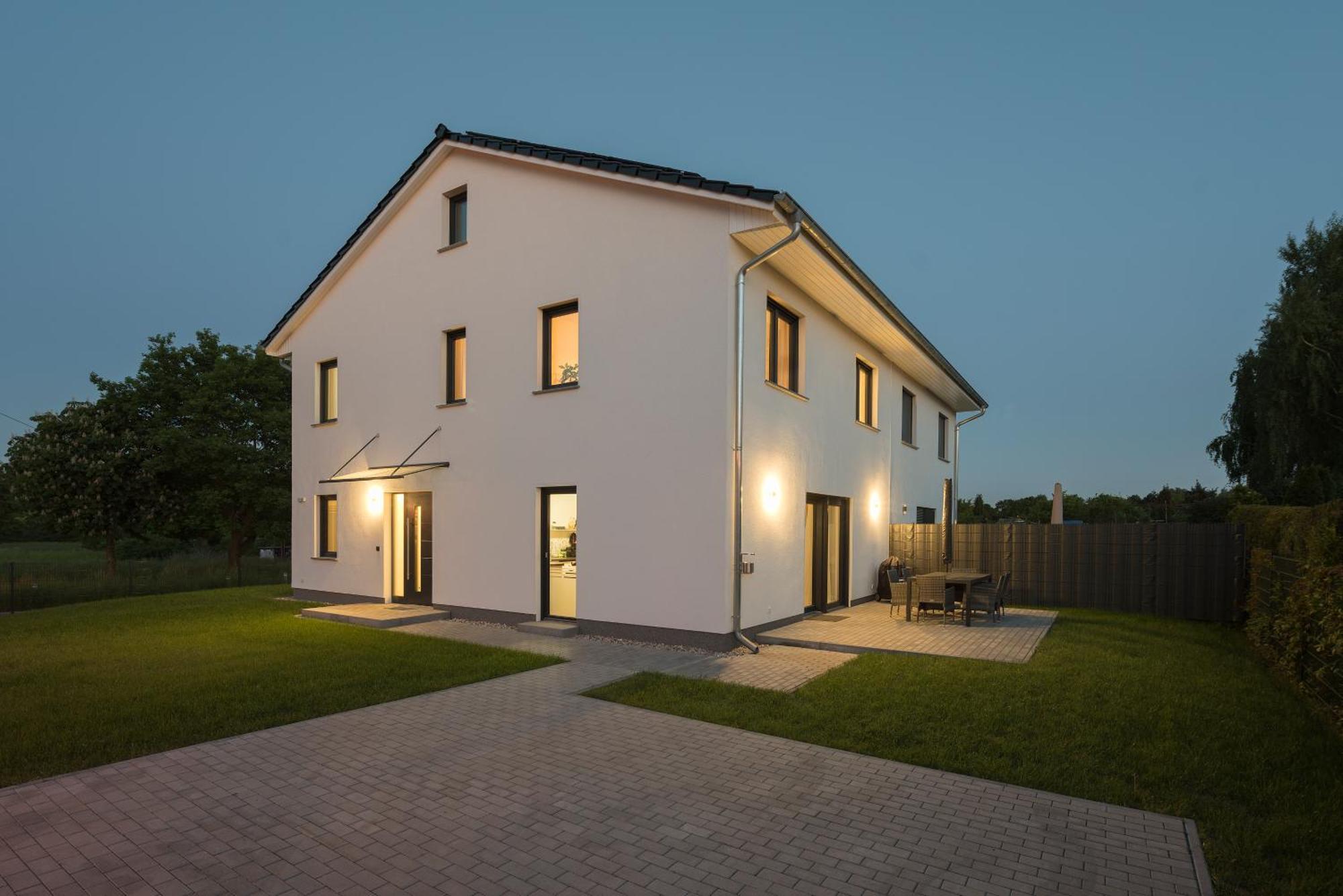 Bohnapartments Haus Zocheblick - 2 Kostenlose Parkplaetze - Sehr Ruhig - 4 Schlafzimmer - Neubau - Vollausstattung - Wlan Hoppegarten Esterno foto
